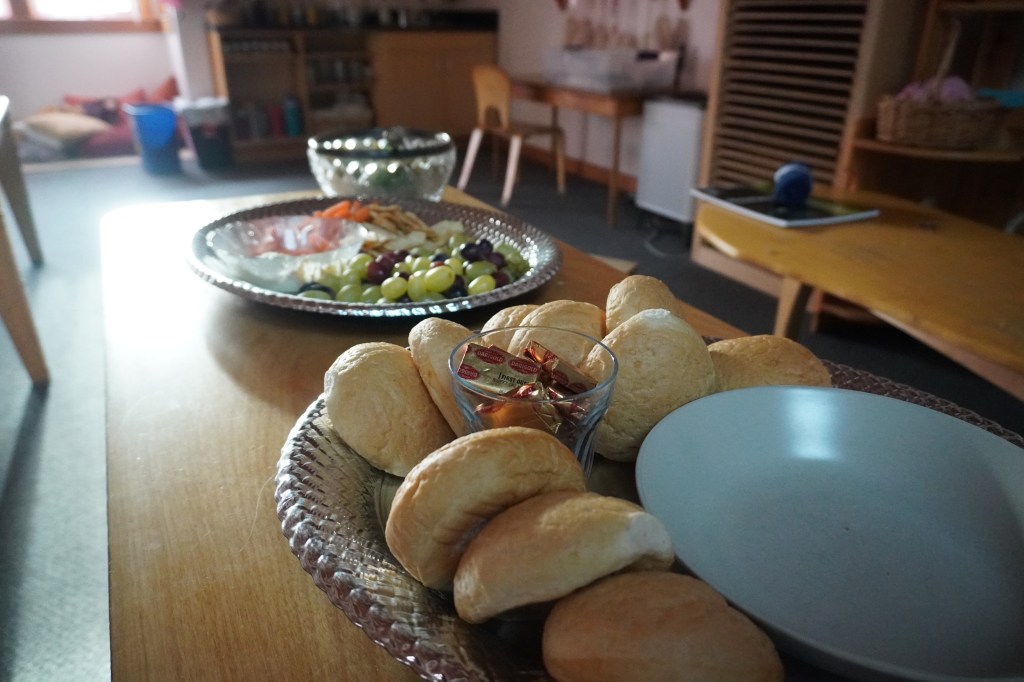 Rolls, butter, grapes, meat, cheese, and salad were provided by the Siskiyou School in Ashland, Oregon, for the fighters for much-needed energy before fighting. April 16, 2026